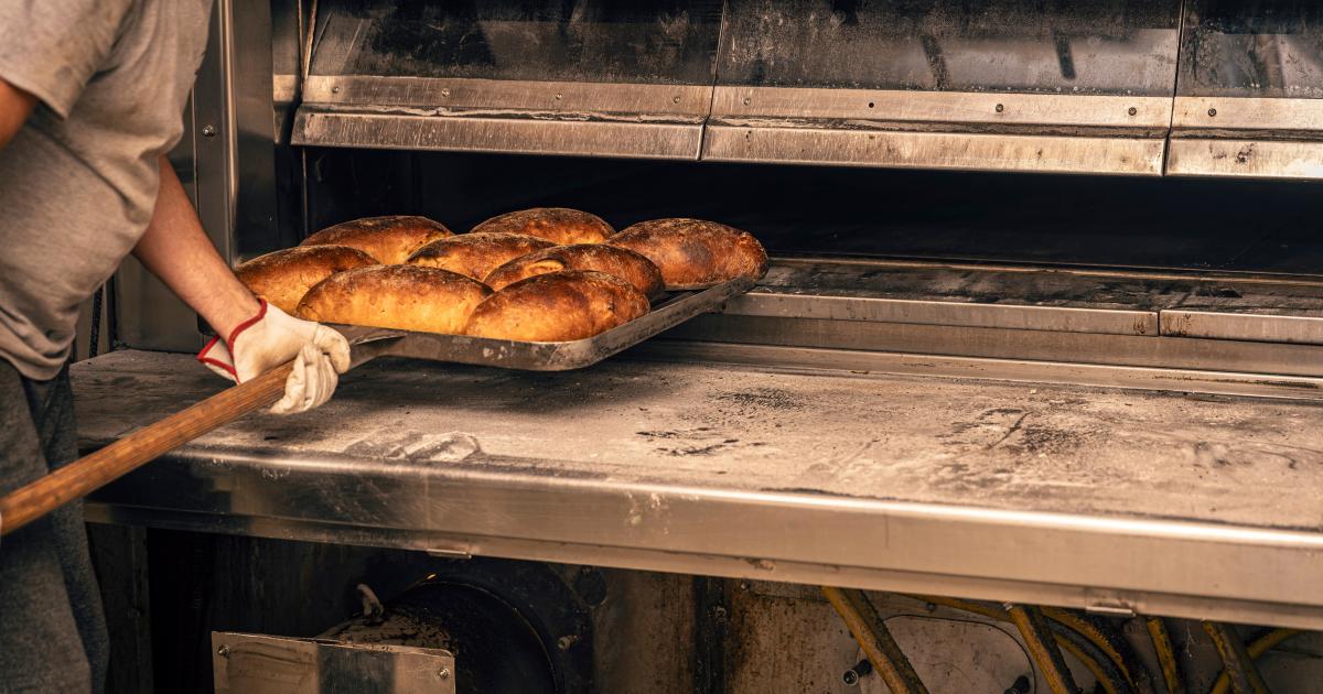 Ακριβό ρεύμα στραγγίζει τους φούρνους — νέες αυξήσεις στο ψωμί