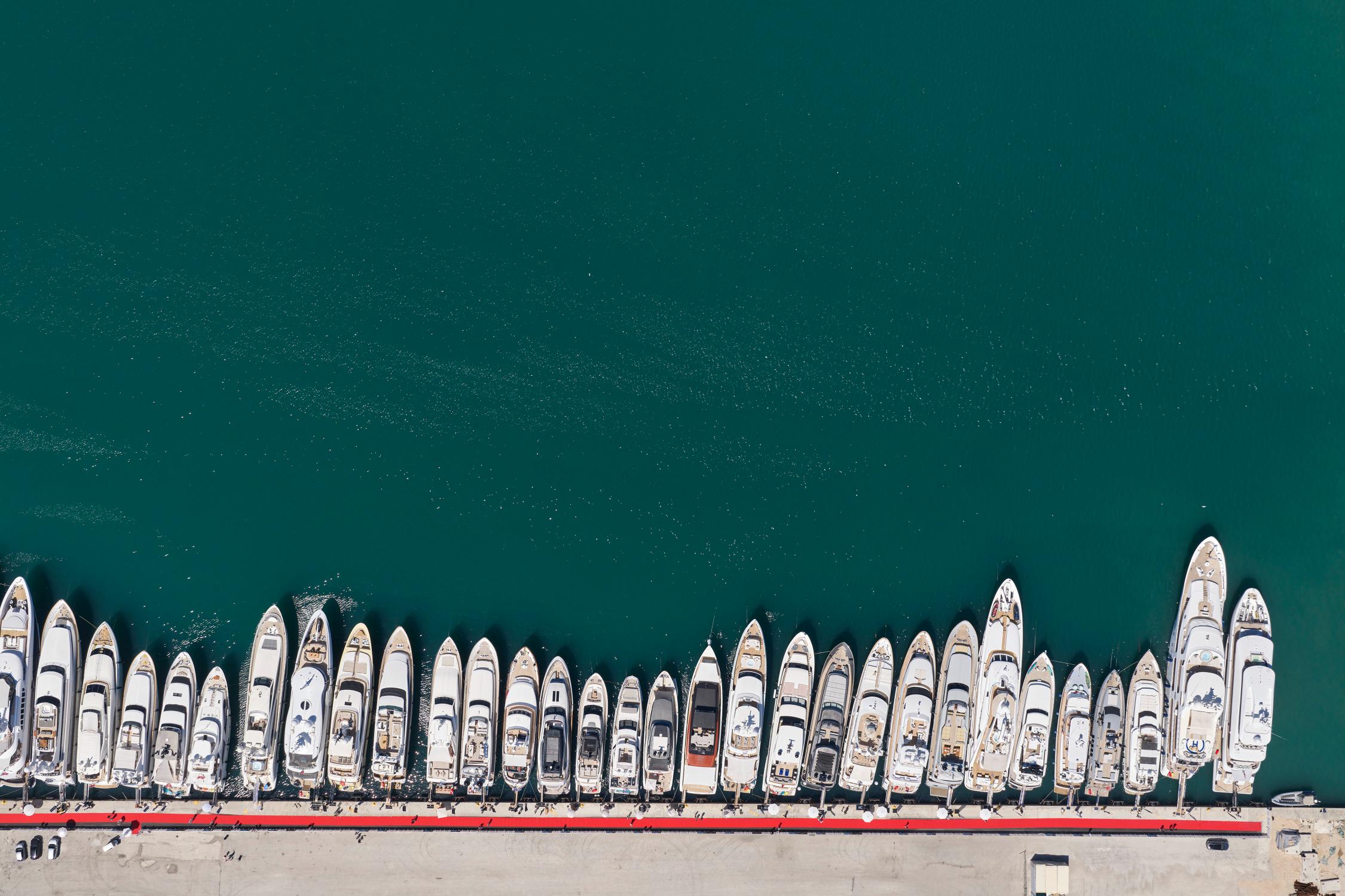 Ελληνικό yachting: Λιγότεροι ναύλοι σε αξία, άνοδος το 2026