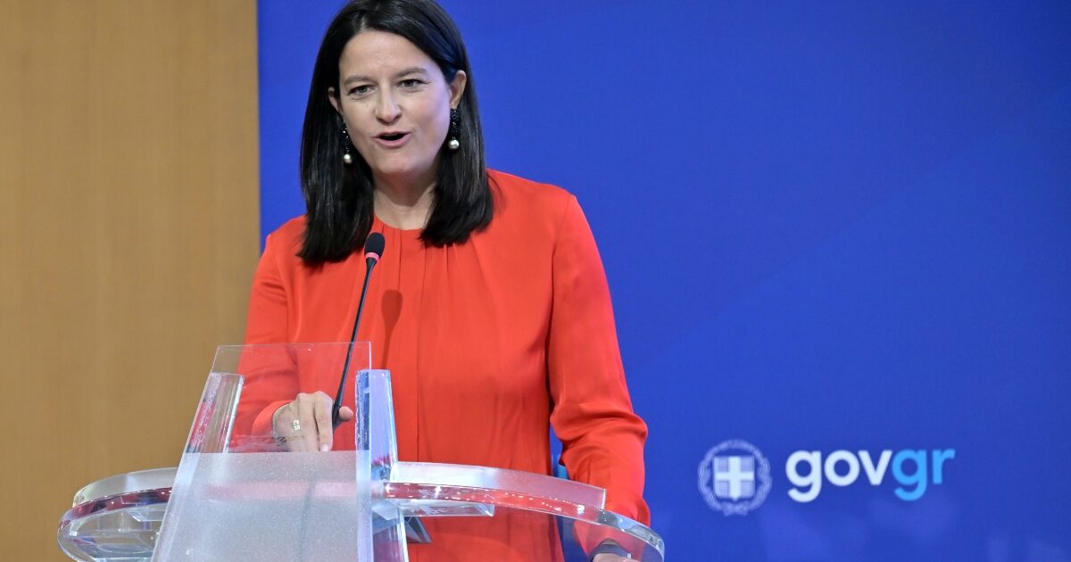Κεραμέως: 5.000 επιπλέον θέσεις εργασίας για άνεργες γυναίκες