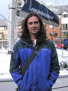 Neil Oliver: Οι ηγέτες της Ευρώπης ωθούν προς πόλεμο με τη Ρωσία