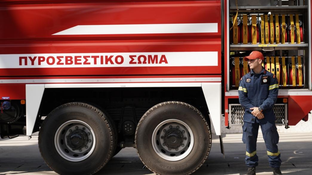 Υπό έλεγχο η πυρκαγιά στο Αιγάλεω – Εκτεταμένες ζημιές