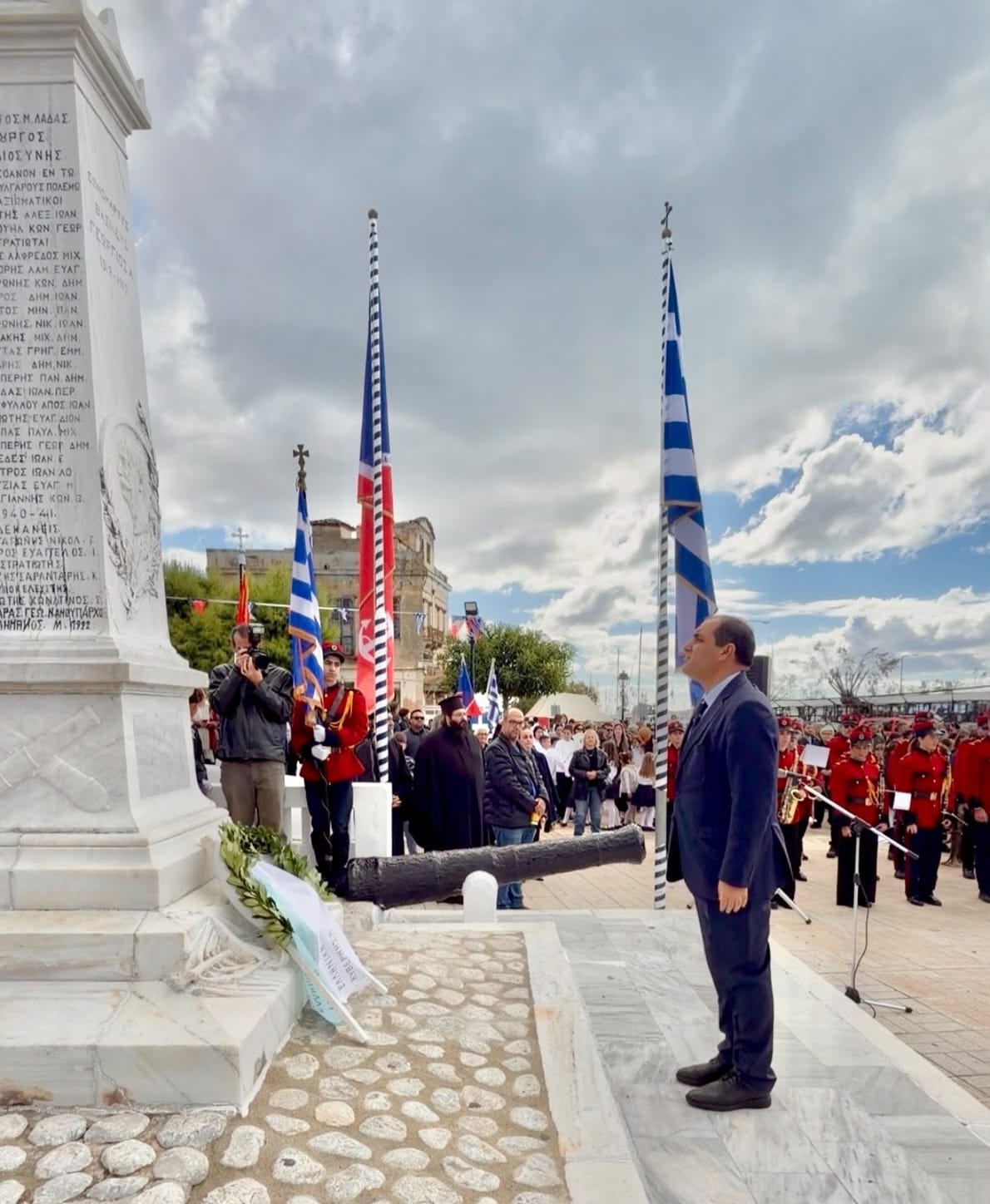 Στην Αίγινα για την εθνική επέτειο της 28ης Οκτωβρίου ο υφυπουργός Κώστας Κατσαφάδος