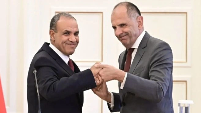Γεραπετρίτης – Αμπντελατί: Συζητήσεις για επέκταση της συμφωνίας ΑΟΖ