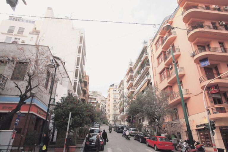 Συρρίκνωση στα Airbnb: -29,2% οι καταχωρίσεις στην Αθήνα σε έναν χρόνο