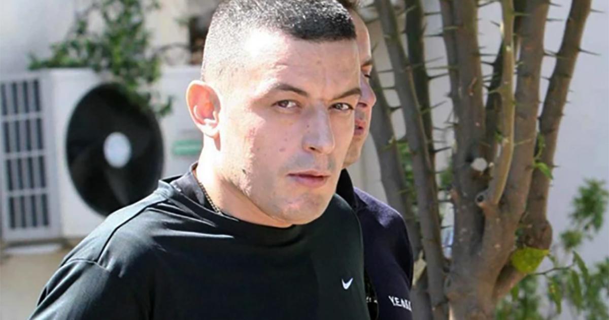 Αλκέτ Ριζάι: Με φάρο και μεγάφωνο παρίστανε τον αστυνομικό για να διαφύγει