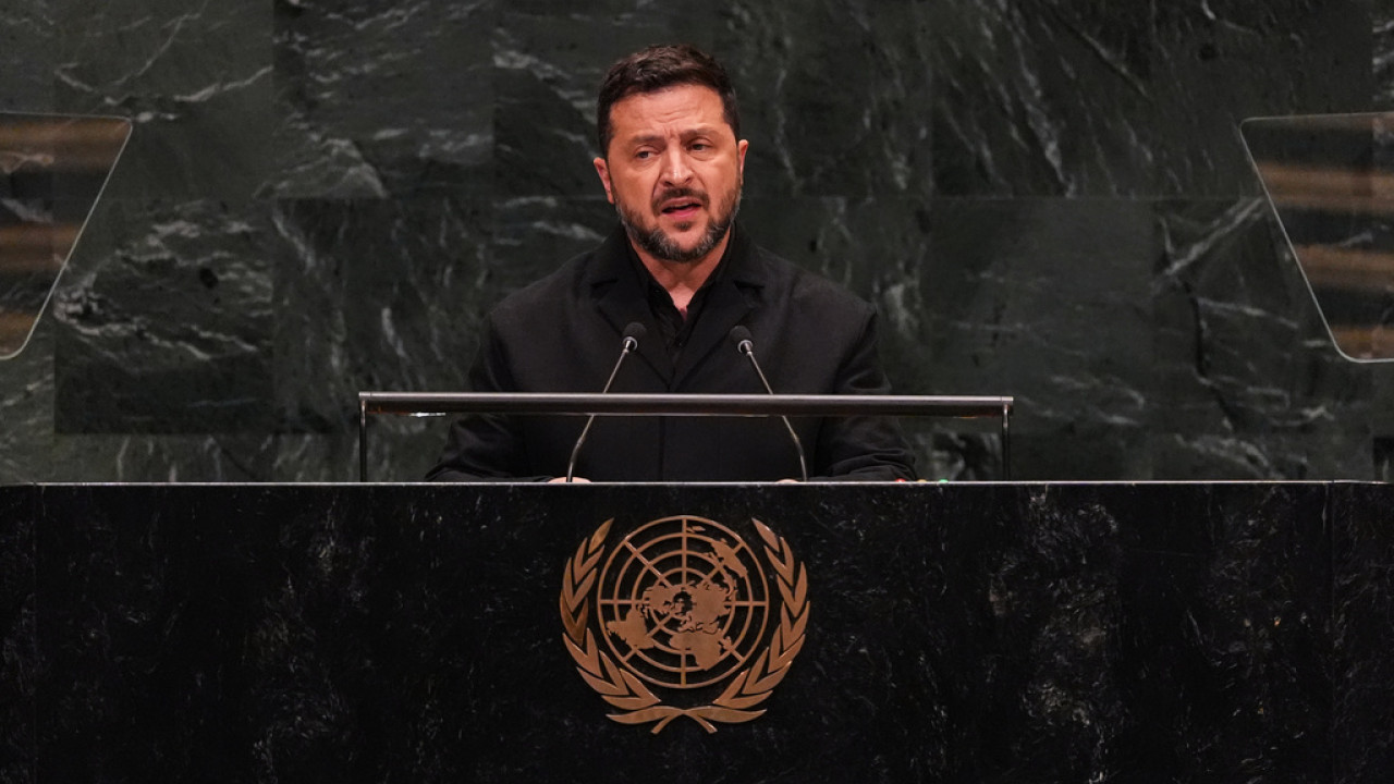 Ζελένσκι: Η μάχη της Ουκρανίας για να μην καταστραφεί σαν την Τσετσενία