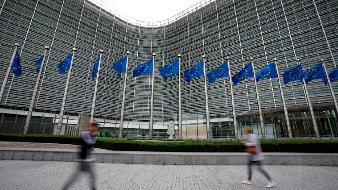 Οι κυβερνήσεις της ΕΕ ετοιμάζονται για περικοπές έως 200 δισ. ευρώ