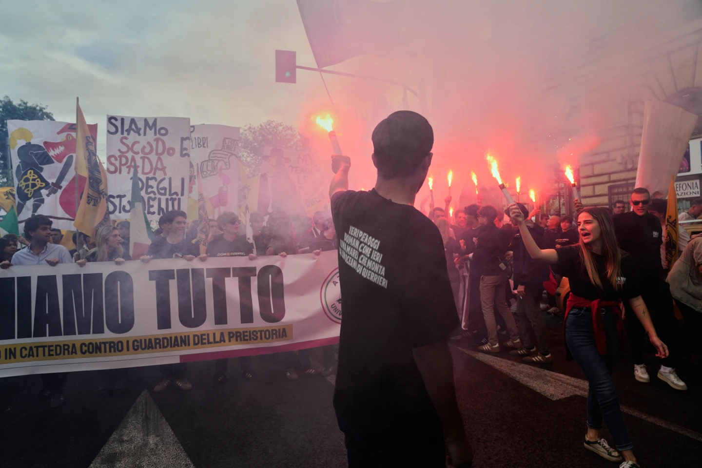 Στρατός και χιλιάδες αστυνομικοί στο Μιλάνο ενόψει αντιπολεμικών διαδηλώσεων