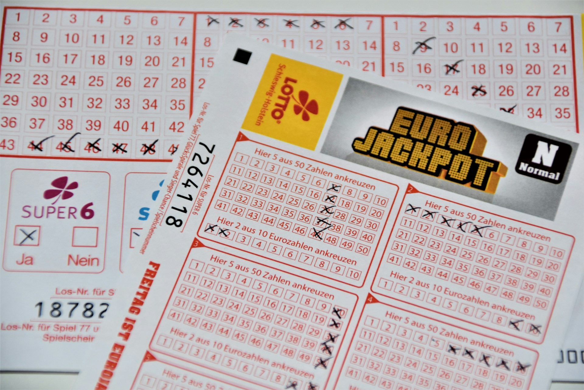 Eurojackpot: Οι τυχεροί αριθμοί της κλήρωσης για 106 εκατ. ευρώ