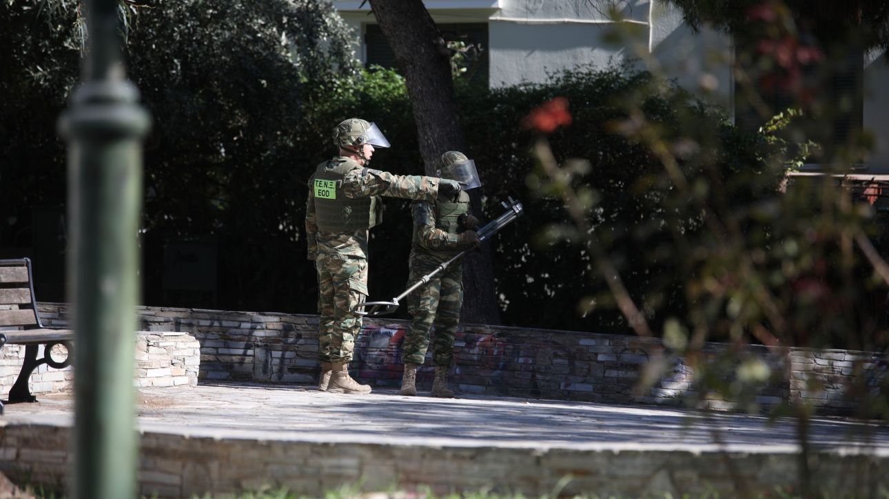 Συναγερμός στο κέντρο της Αθήνας για ύποπτο αντικείμενο στην οδό Σισίνη