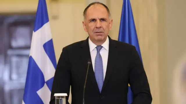 Γεραπετρίτης: Τηλεφωνική επικοινωνία με τον Σαουδάραβα ομόλογό του