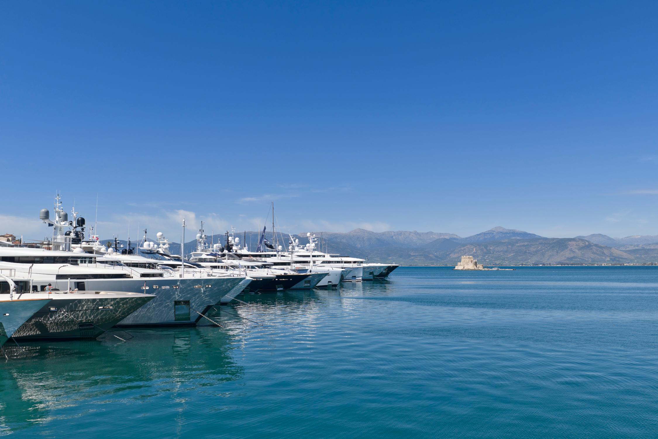 Ελληνικό yachting: Λιγότεροι ναύλοι σε αξία, άνοδος το 2026