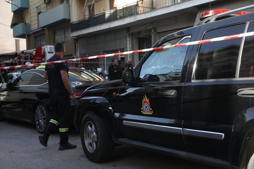 Παγίδα ναρκωτικών στον Κολωνό: Έκρηξη, 4 τραυματίες, δύο αστυνομικοί