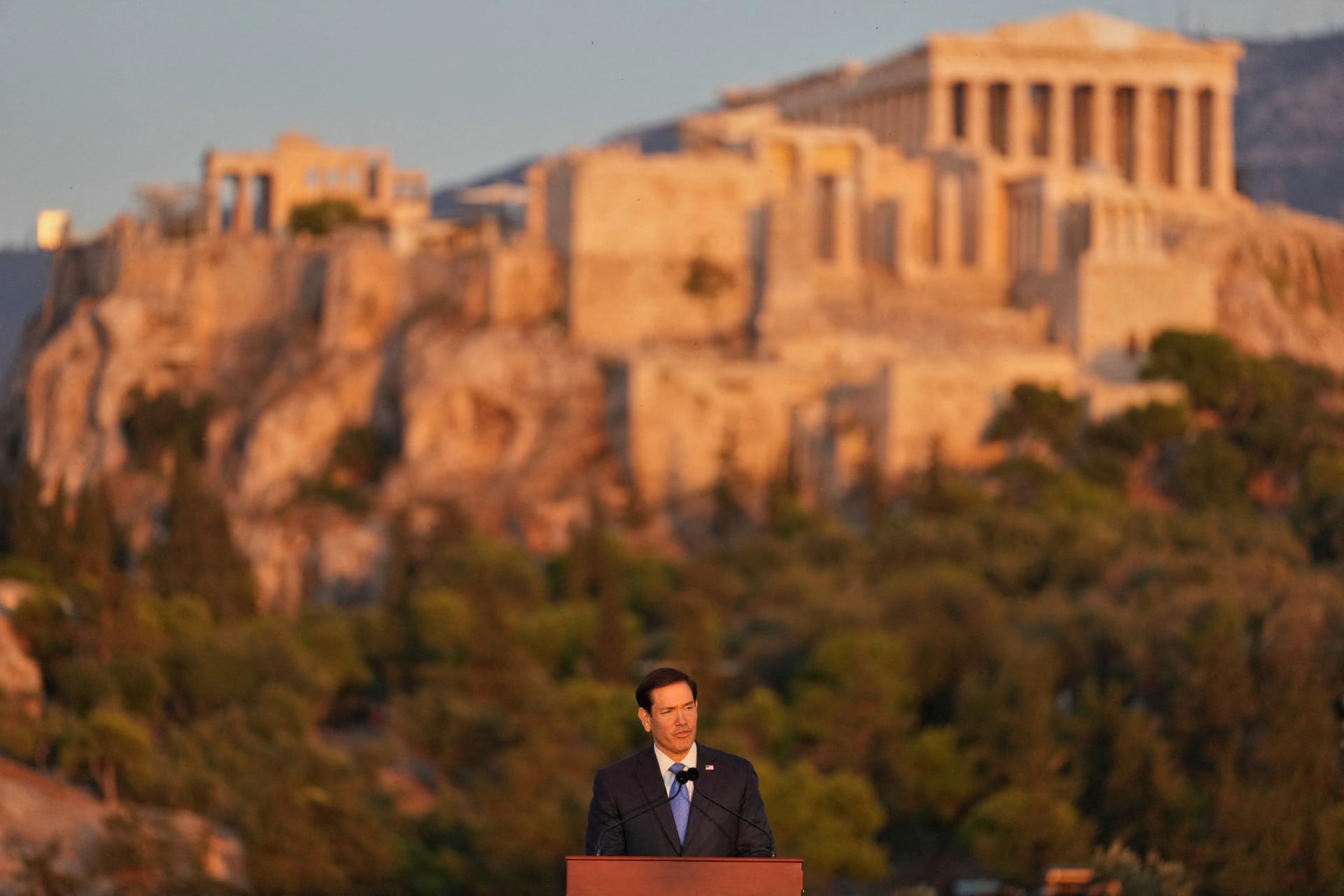 Ρούμπιο στην Πνύκα: Αφεντούλη μιλά για «ηχηρή επιβεβαίωση» της συμμαχίας Ελλάδας-ΗΠΑ — Spectator: «διάλεξε τον λάθος Αθηναίο»