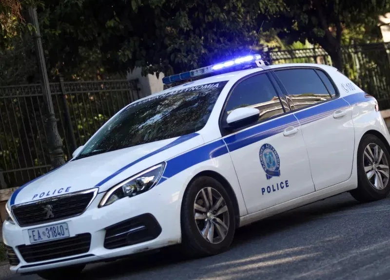 Απάτη στην Κατερίνη: Απέσπασαν χρυσές λίρες από ηλικιωμένο μέσω τηλεφώνου