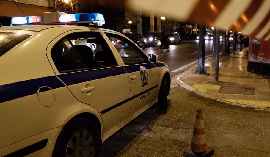 Ύποπτο αντικείμενο σε παγκάκι στο Παγκράτι – Έλεγχος από ΤΕΕΜ
