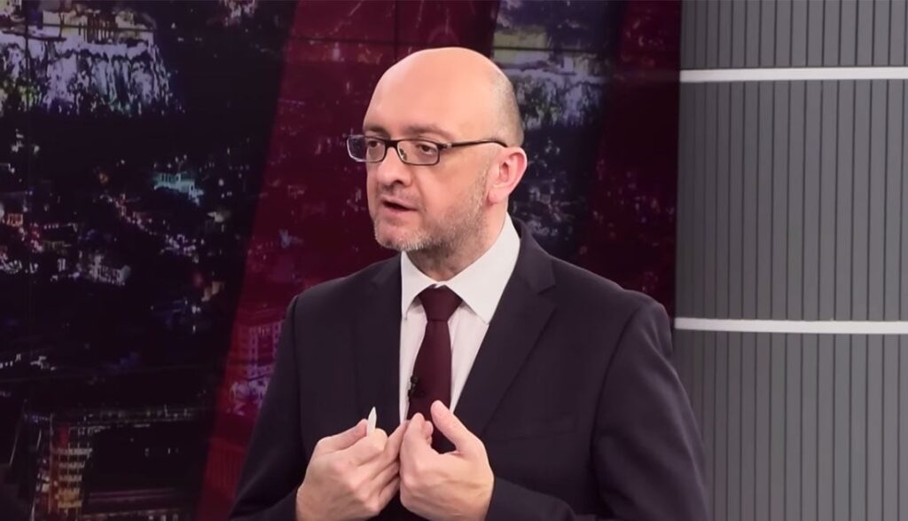 Σάλος για τον Σταμάτη Ζαχαρό: «Μήπως δεν ήταν στο τρένο;»