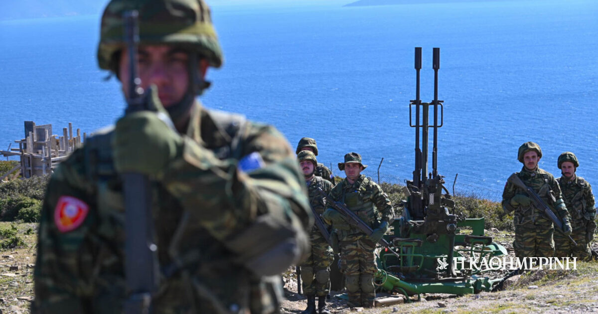 Δένδιας: Κατάργηση 126 στρατοπέδων — 1,13 δισ. ευρώ για μισθούς και τεχνολογίες