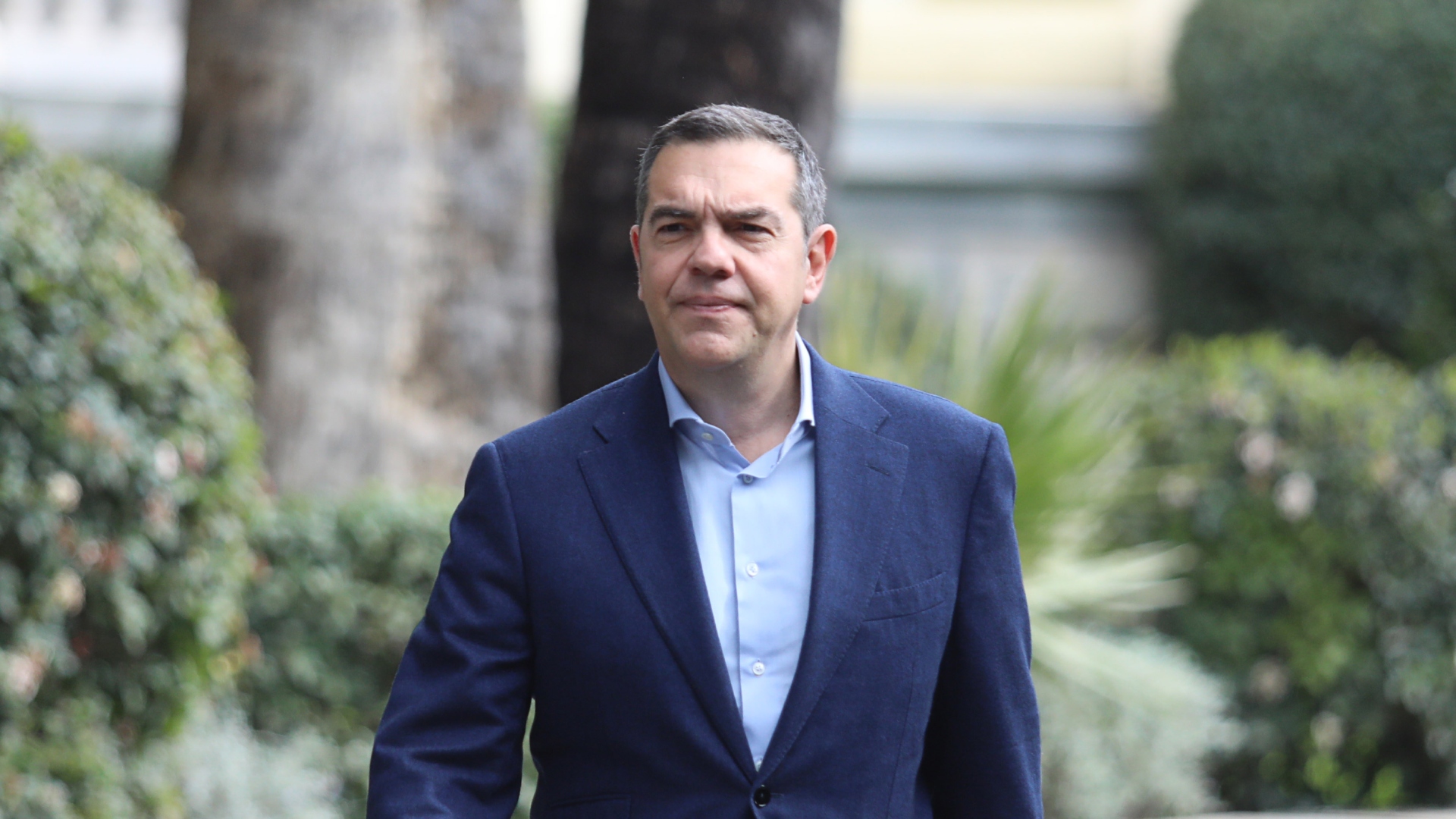 Ο Τσίπρας στη Γκράβα: Κλειστό τρεις εβδομάδες σχολείο και πολιτική κριτική