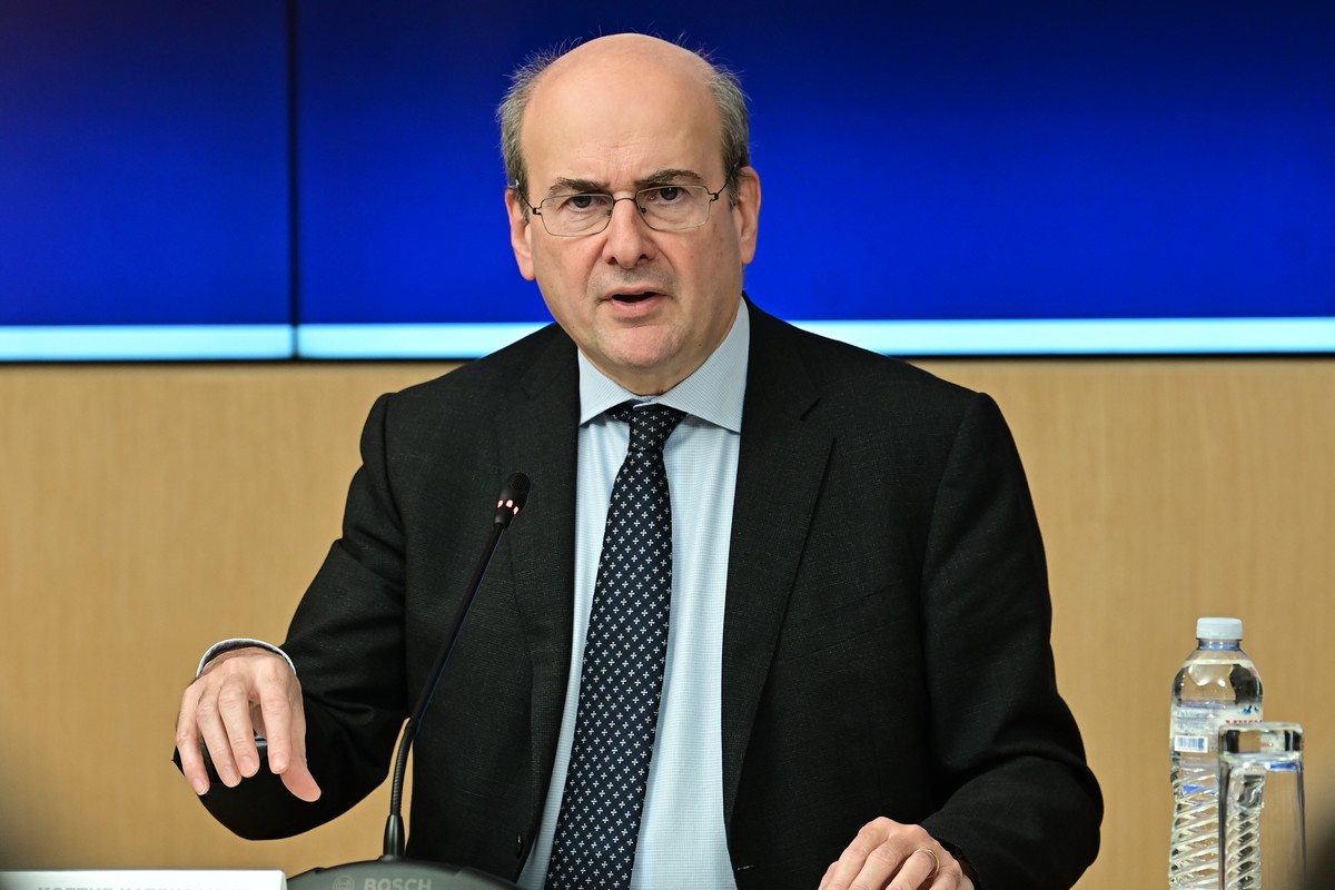 ΝΔ: Χατζηδάκης ηγείται της σύνταξης του προγράμματος για τις εκλογές του 2027