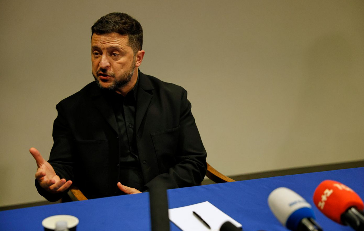 Ζελένσκι: Νέα πλήγματα σε ρωσικά διυλιστήρια στο Ομσκ και στο Ούχτα