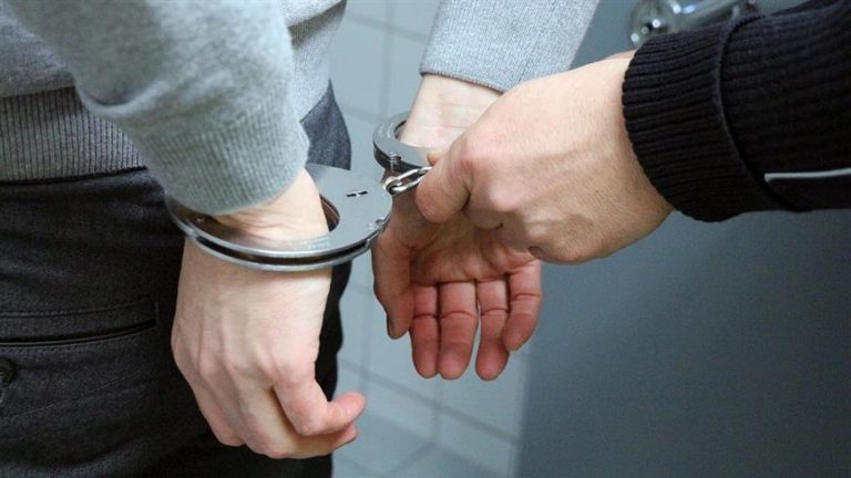 Χανιά: 48χρονη πωλούσε απαγορευμένα προϊόντα κάνναβης μέσω delivery